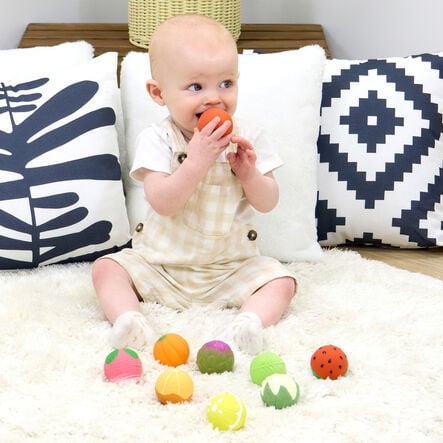 Oli \x26 Carol Baby Sensory Balls Fruit \x26 Veg Big Bundle  hi\-res