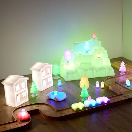 TTS Remote Control Light Up Vehicle, Houses, Trees \x26 People  hi\-res