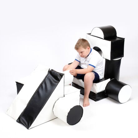 Black and White Soft Play  hi\-res