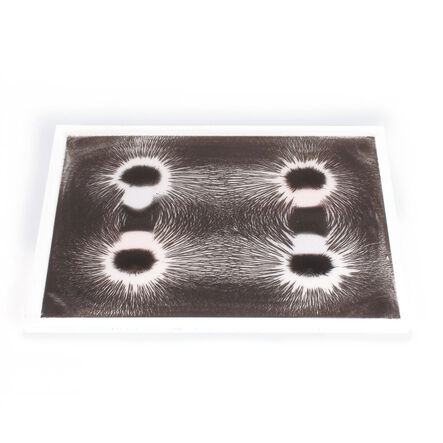 Magnetic Field Pattern Window  hi\-res