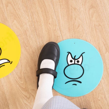 TTS Emotion Faces Throw Down Spots 16pk  hi\-res