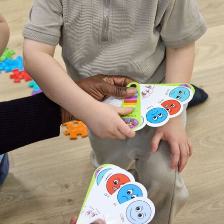 Emotion Faces Fan 6pk  hi\-res