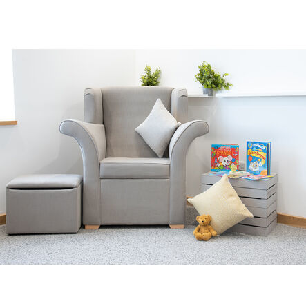 Giant Chair  hi\-res