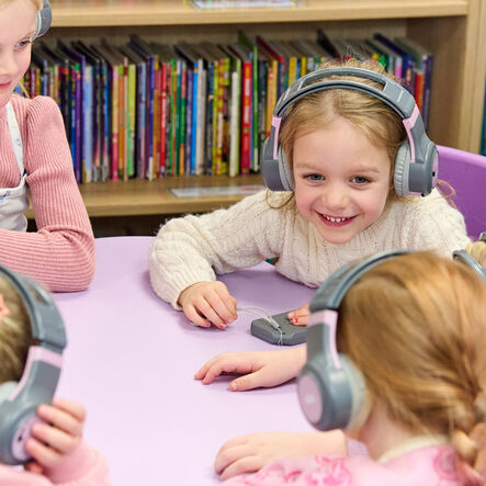ClassCast Audio Broadcasting Headphones  hi\-res