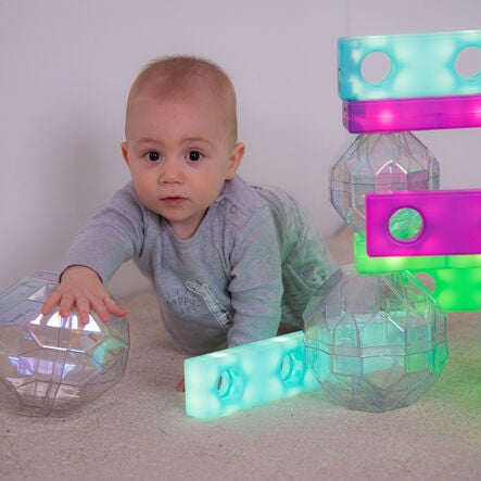 TTS Stack and Build Glow Blocks  hi\-res