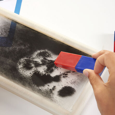 Magnetic Field Pattern Window  hi\-res