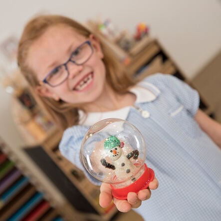 Make Your Own Snow Globes  hi\-res