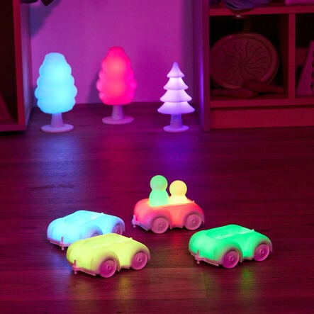 TTS Small World Glow Wagons 4pk  hi\-res