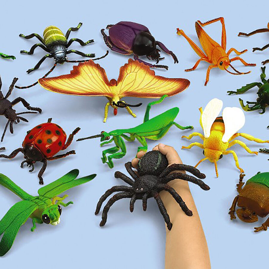Small World Giant Bug Collection 24pcs Animals Dinosaurs Minibeasts TTS