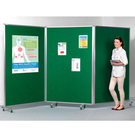 Tri Screen Mobile Presentation and Display System  hi\-res