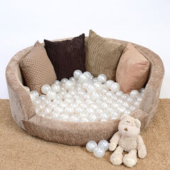Snuggly Den  hi-res