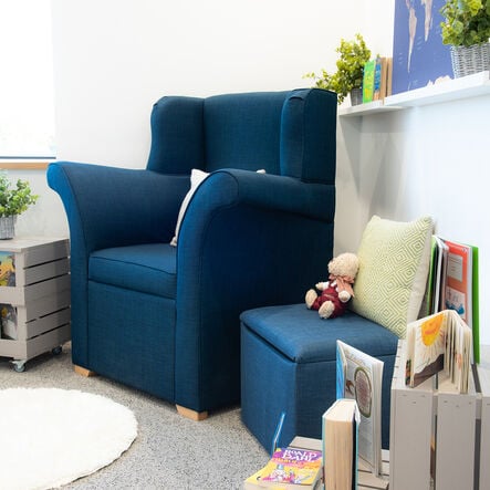 Giant Chair  hi\-res