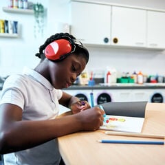 TTS Childrens Ear Defenders Red Single Red TTS Childrens Ear Defenders Red Single Red hi-res