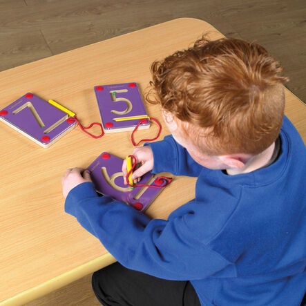 Wooden Magnetic Learning Numbers 0\-9  hi\-res