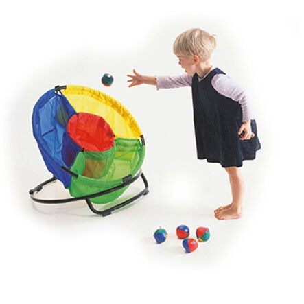 Throwing Game  hi\-res
