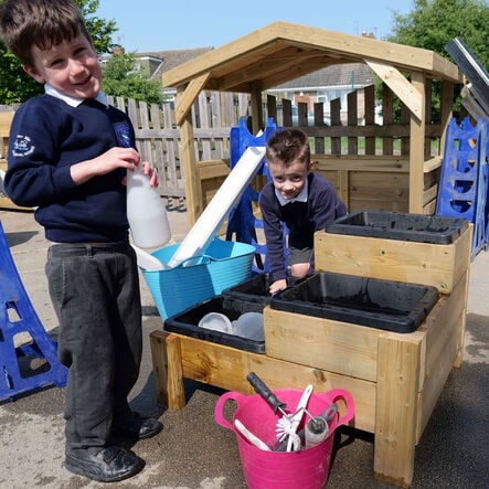 Messy Play Tub Tower  hi\-res