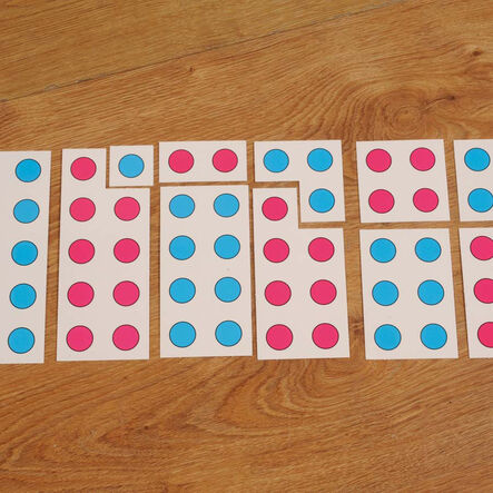 Coloured Spot Number Frames to 10 40pcs  hi\-res