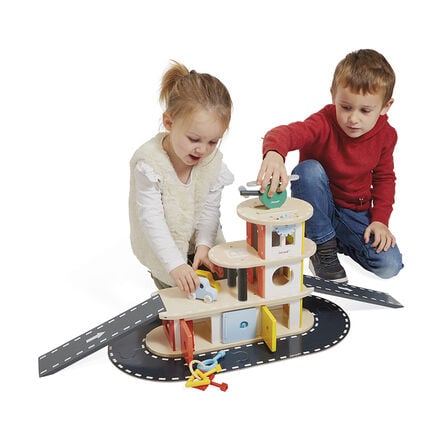 Small World Wooden Garage, Track \x26 Cars  hi\-res