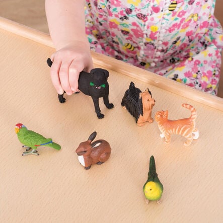 Small World Pets  hi\-res