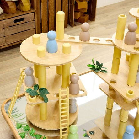 TTS Alice Sharp\'s Eco Build a World  hi\-res