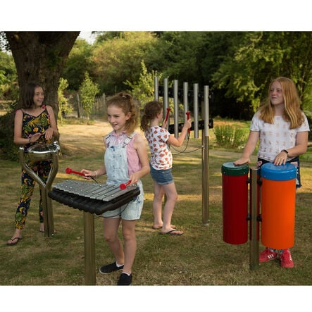 Outdoor Soprano Quartet Ensemble Instruments  hi\-res