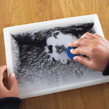 Magnetic Field Pattern Window  hi\-res