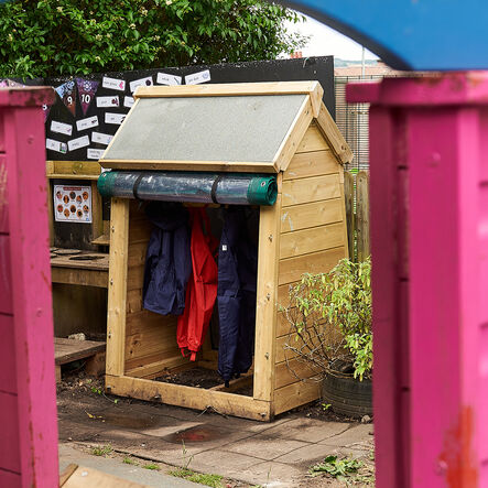 Outdoor Clothing Store  hi\-res