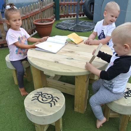Bug Table and Five Stools  hi\-res