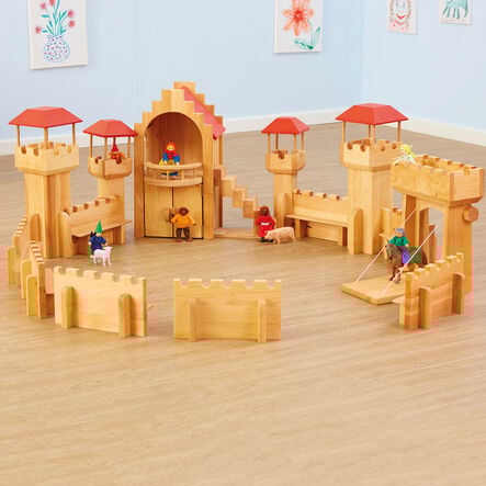 Small World Wooden Castle Set  hi\-res