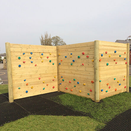 Zig Zag Traverse Climbing Walls 3  hi\-res