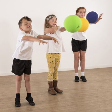 Six Colour Soft Medicine Ball Set 1kg  hi\-res