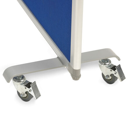 Tri Screen Mobile Presentation and Display System  hi\-res