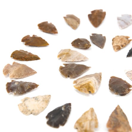 Stone Age Flint Arrowheads 30pk  hi\-res