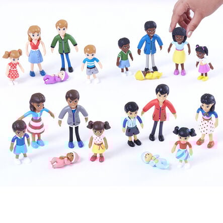 Pose and Play Families Set  hi\-res
