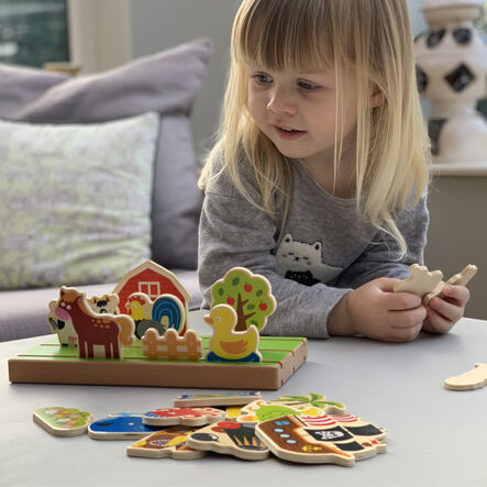 Wooden Story Teller  hi\-res