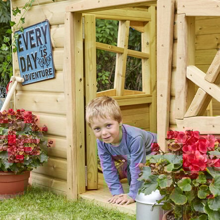 TTS Crooked House Playhouse  hi\-res