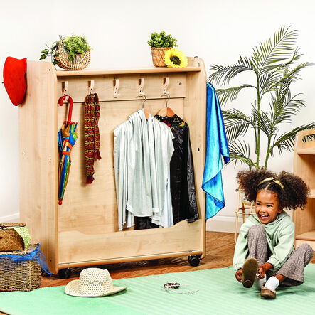 Hollywood Dressing Up Station  hi\-res