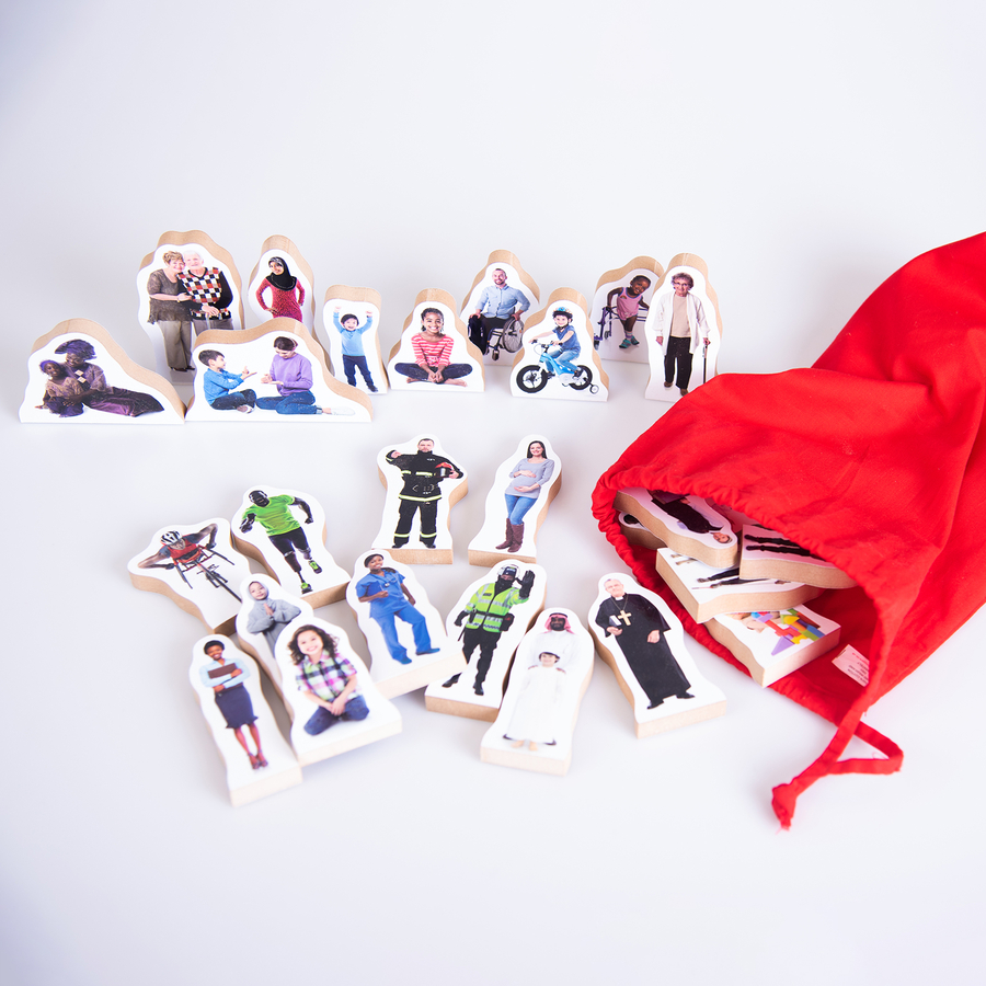 Photographic Small World Figures 33pk  hi-res