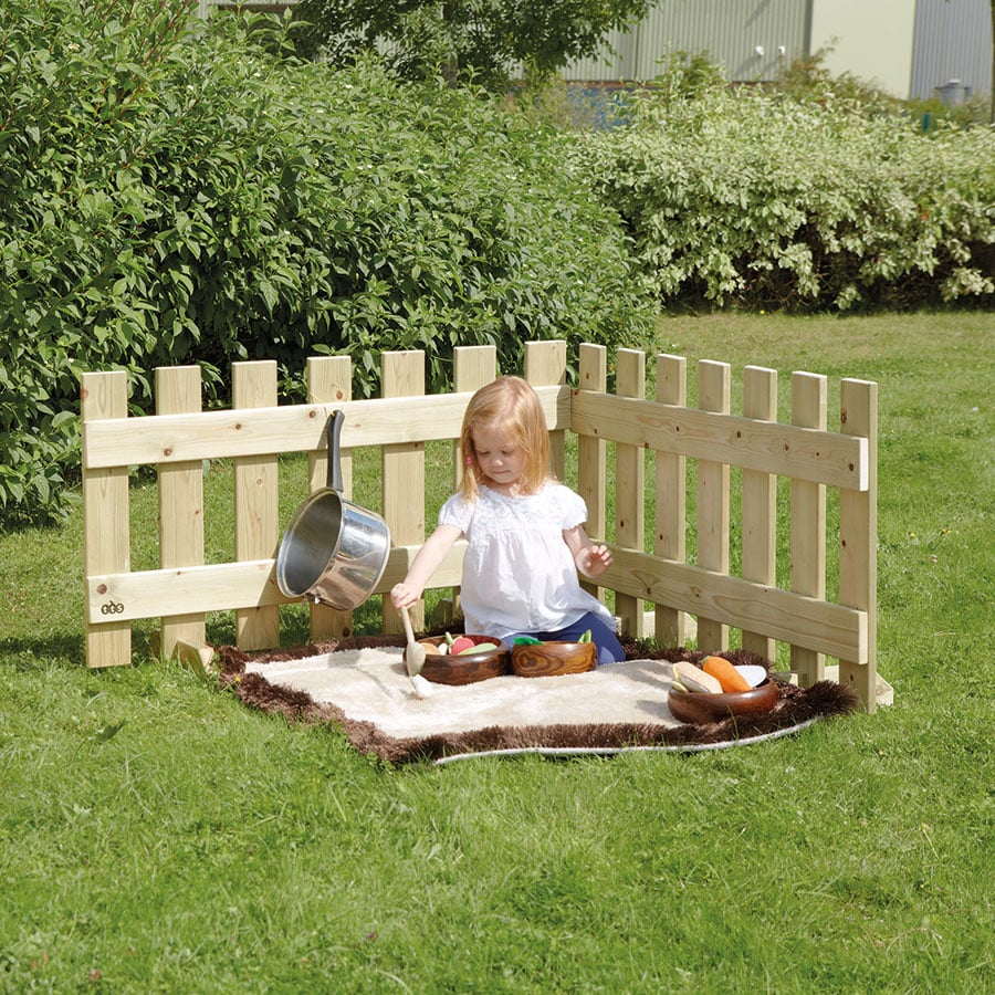 Toddler Outdoor Wooden Fence Panels 7pk and Gate  hi-res