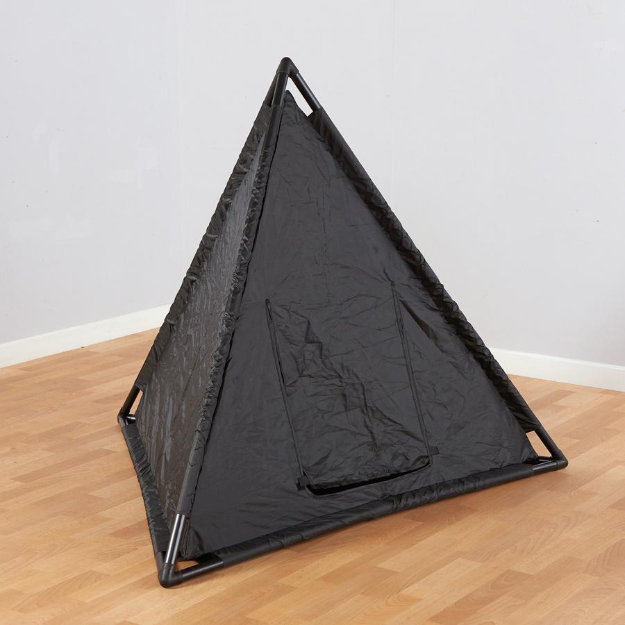 Pyramid Dark Den  hi-res