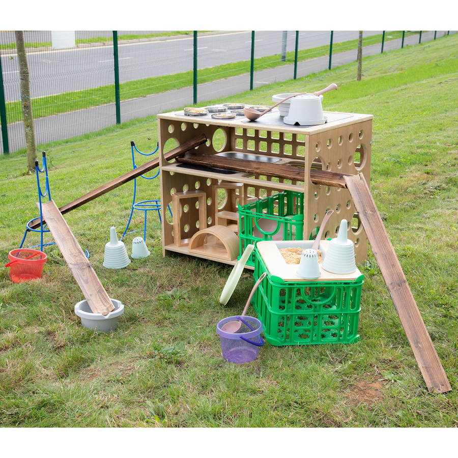 Outdoor activity sales cube